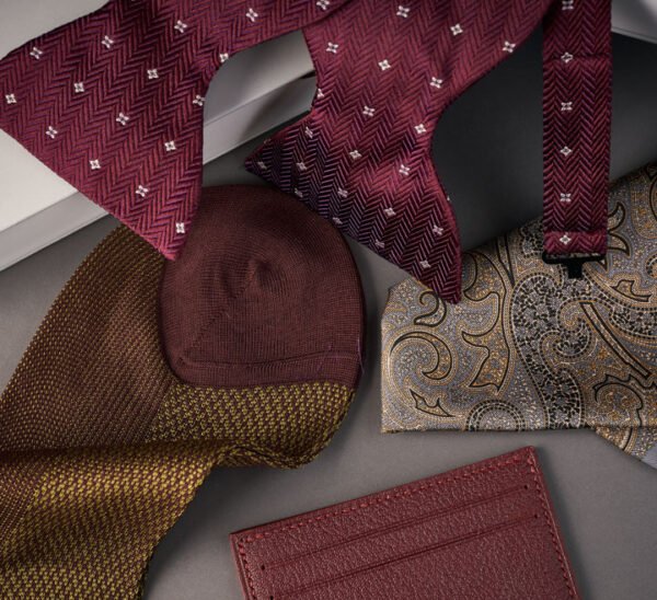 Large Bordeaux silk bow tie - Jacquard herringbone pattern - Image 2