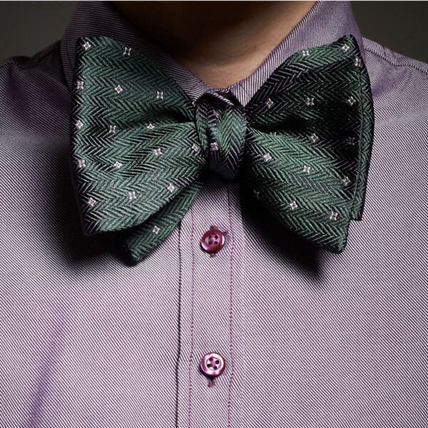 Large Green silk bow tie - Jacquard herringbone pattern - Image 3
